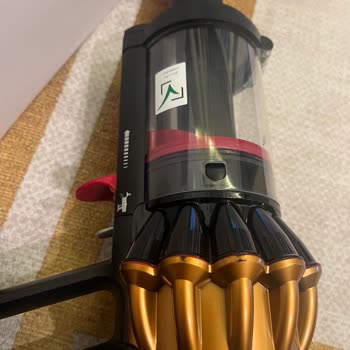 Dyson Süpürge Parkelere Çizik Bırakıyor, Servis Sonrası Hasarlı Dönüyor