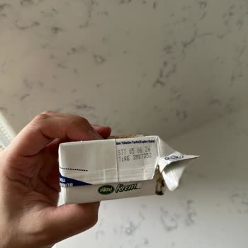 Sütaş Krema Açıldığında Topaklanmış Ve Sert Çıktı