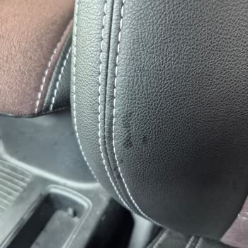 Ford Yetkili Servisinde Yağ Bakımı Sonrası Koltuklarda Kalıcı Kirlenme Ve Yetersiz Temizlik
