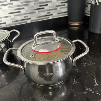 Karaca Züccaciye Paslanmaz Çelik Olması Gereken Tencerenin Paslanması