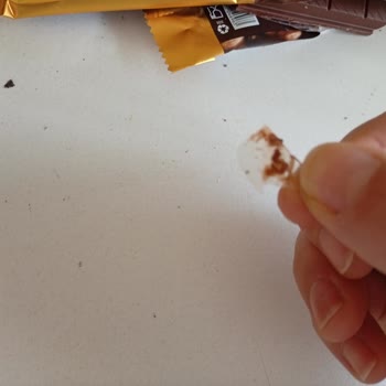 BİM Çikolatadan Çıkan Yabancı Madde