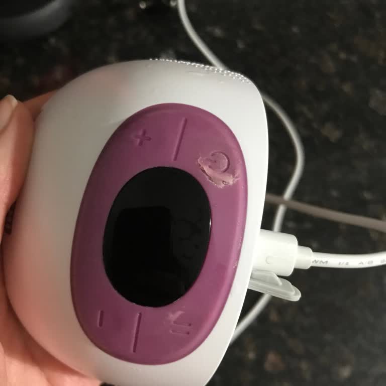 Batarya Sorunu Göğüs Pompasını Çalışmaz Hale Getirdi, Garanti Kapsamında Değişim Talep Ediliyor