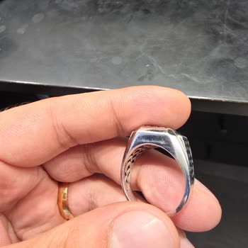 Zen Diamond Ring Tarnished Quickly and Refund Request Denied