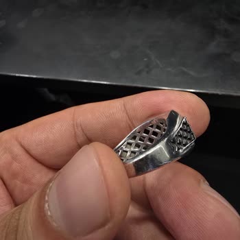 Zen Diamond Ring Tarnished Quickly and Refund Request Denied