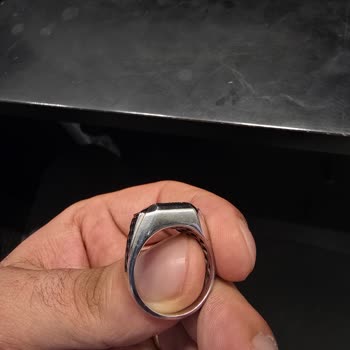 Zen Diamond Ring Tarnished Quickly and Refund Request Denied