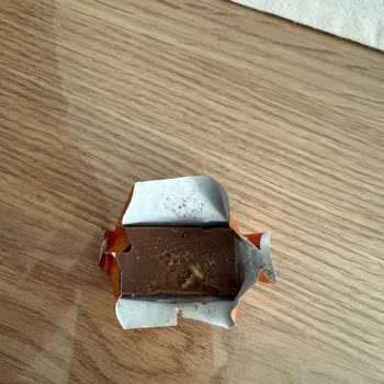 Elit Çikolatada Canlı Kurt Tespiti
