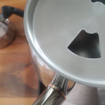 Görseldeki Gümüş Çaydanlık Yerine Sarı Lehimli Ürün Gönderildi