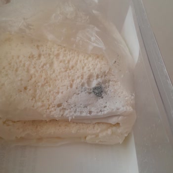 Afyon Ataköy Şok Şubesinde Kaymak Hızla Küflendi, Sağlık Endişesi Ve Para Kaybı