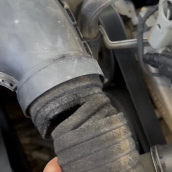 Mercedes Servisinde Beş Ay Süren Kasko Tamiri Sonrası Özensiz Kontrol Ve Eksik İşçilik