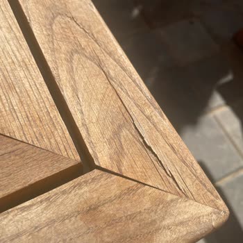 Woga Garden Store Ahşap Oturma Grubu Çatlakları İçin Ücretsiz Değişim Talebi