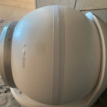 Kiwi Kedi Tuvaletinin Kirli Ve Eksik Servis Onarımı