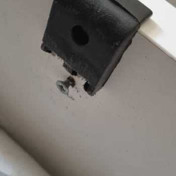 Çocuklarımın Bazaları Kırıldı, Mağaza İlgisiz Ve Gecikmeli Yanıt Veriyor