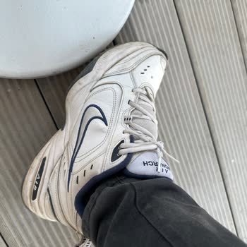 Kısa Sürede Açılan Nike Air Monarch Ayakkabısında Üretim Hatası