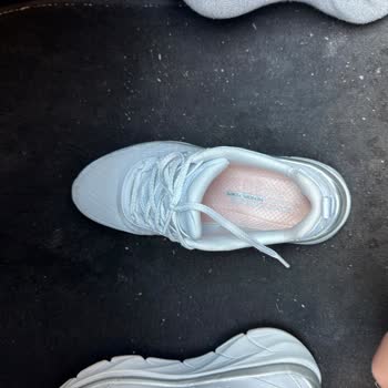 Skechers D’Lux Walker 2.0 Ayakkabısında Topuk Ağrısı Ve Satıcı İletişimsizliği
