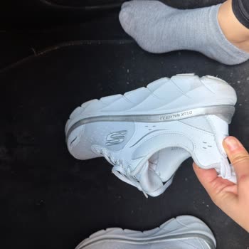 Skechers D’Lux Walker 2.0 Ayakkabısında Topuk Ağrısı Ve Satıcı İletişimsizliği
