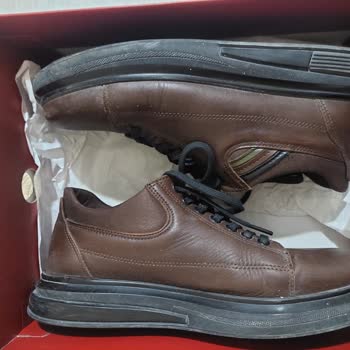 Su Geçirmez Olduğu Söylenen Ayakkabının Su Alması Ve Değişim İsteği