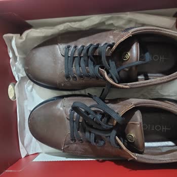 Su Geçirmez Olduğu Söylenen Ayakkabının Su Alması Ve Değişim İsteği