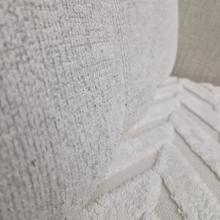 Koltuk Takımının Kumaşındaki Erken Tüylenme Ve Garanti Talebi