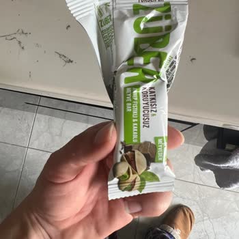 Migros Antep Fıstıklı Züber Barında Çıkan Sert Yabancı Cisim Diş Kırılmasına Yol Açtı