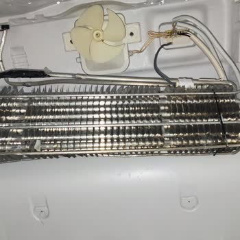 Beko Buzdolabı Gövde Çatlağı Ve Yüksek Değişim Ücreti