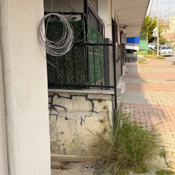 Türk Telekom'un Kablolarının Yol Üzerinde Bırakılması Oluşturduğu Güvenlik Tehlikesi