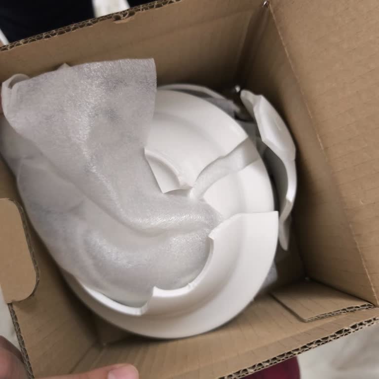 Siparişte Gelen Çorba Kasesi Kırık, WhatsApp Üzerinden Cevap Alınamıyor