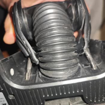 Bosch Unlimited 6 Süpürge Başlığının Kırılması Ve Kalite Hayal Kırıklığı