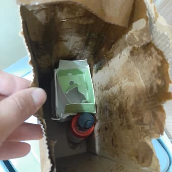 Sırılsıklam Gelen Şampuan Ve Saç Ürünlerinin Yeniden Gönderilmesi