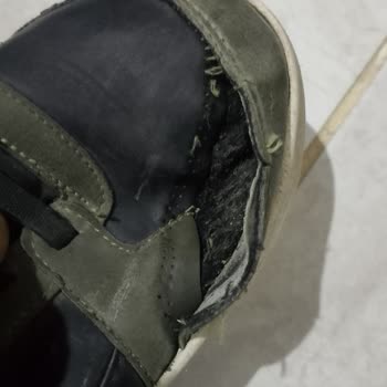 FLO Ayakkabı Üç Ayda Dikişleri Atan Çocuk Botu İçin Değişim Talebi