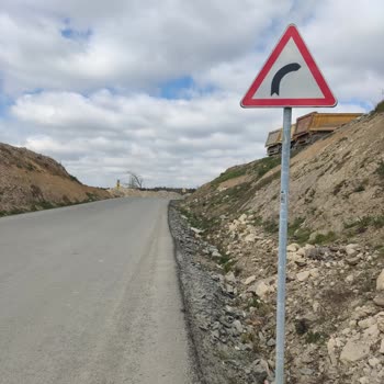 Başakşehir Kayabaşı’nda Çevre Kirliliği, Altyapı Ve Güvenlik Sorunları