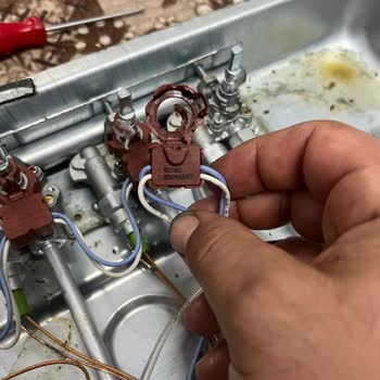 Kumtel Servisi Kırık Ateşleme Bobinini Yapıştırarak Tamir Etti, Garantili Değişim Yok