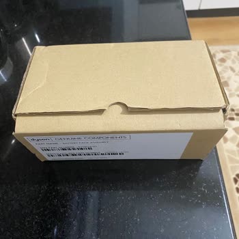 Dyson V15 Süpürgenin Açık Kutusu Nedeniyle Değişim İsteği