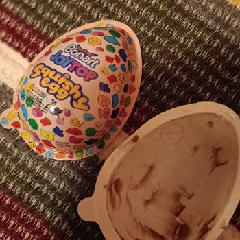 Kapalı Pakette Çikolata Yenmiş Ve Oyuncu Eksik: Hijyen Ve Güven İhlali