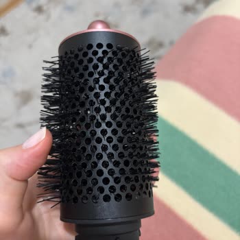 Dyson Airwrap Yuvarlak Fön Başlığındaki Üretim Hatası Garantide Reddedildi