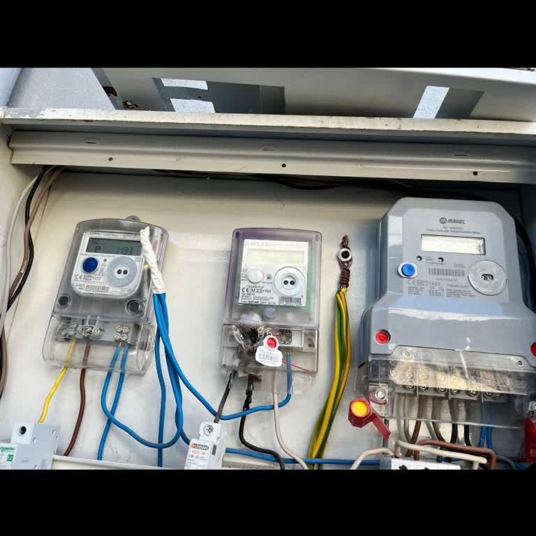 Yanmış Elektrik Sayacı Ve Cevapsız Müdahale Aileyi Tehlikeye Attı