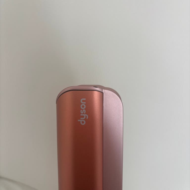 Dyson Airstrait Kısa Sürede Boya Atmasıyla Hayal Kırıklığı Yaşadım