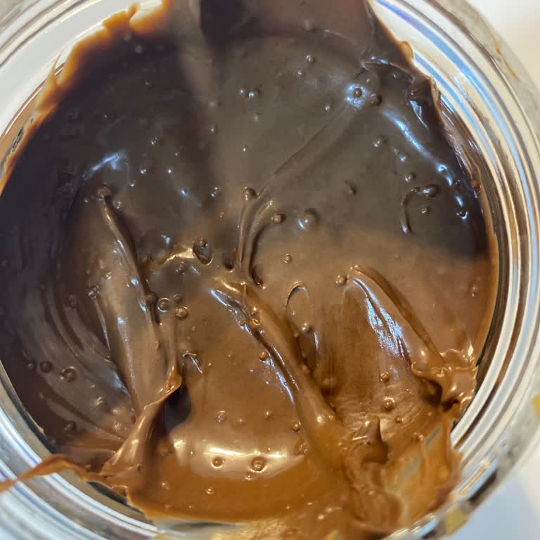 Kıvamı Pütürlü Ve Kokusu Farklı Olan Nutella İçin İade Talebi