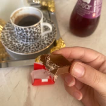 Kurt Çıkan Çikolata Nedeniyle Hijyen Ve Utanç Sorunu