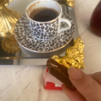 Kurt Çıkan Çikolata Nedeniyle Hijyen Ve Utanç Sorunu