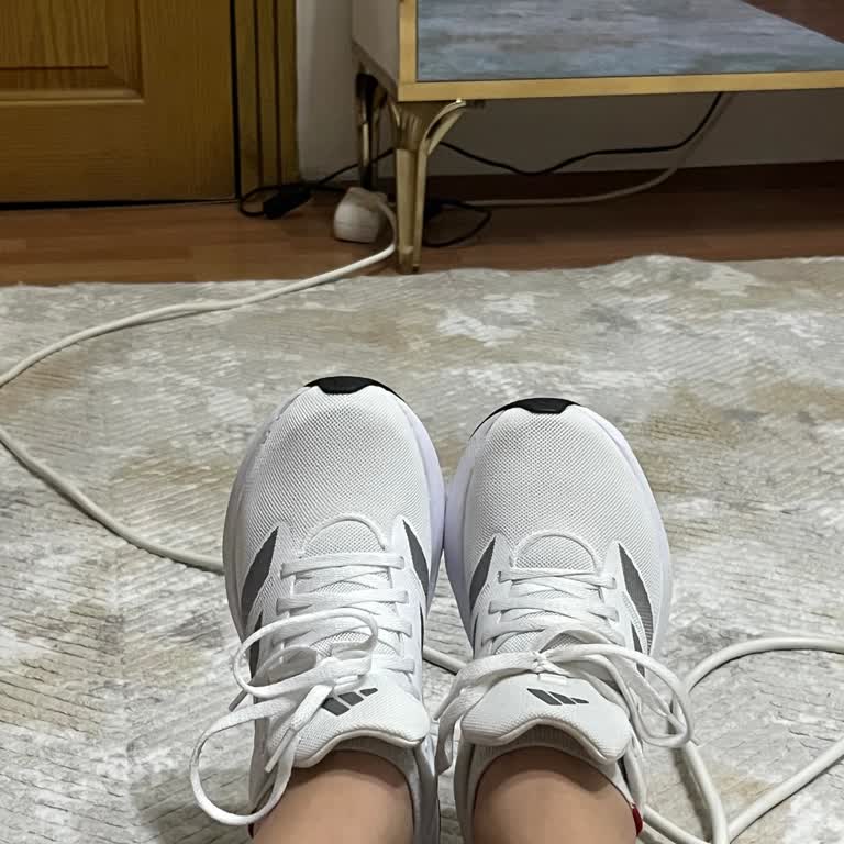 Satın Alınan Deichmann Spor Ayakkabısının Sol Ve Sağ Beden Farkı