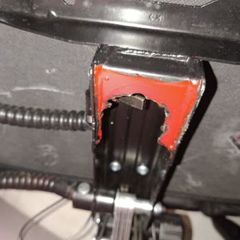 Mekanik Kırıldı, Yedek Parça Bulamıyor Ve Satıcıya Ulaşamıyorum