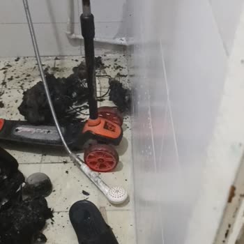 Yangın Çıkan Scooter, Evde Büyük Zarar Ve Umursamaz Müşteri Temsilcisi