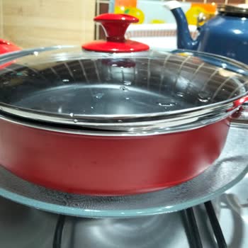 Kapak Kapanmayan Ve Eğri Papilla Tencere Üretim Hatası