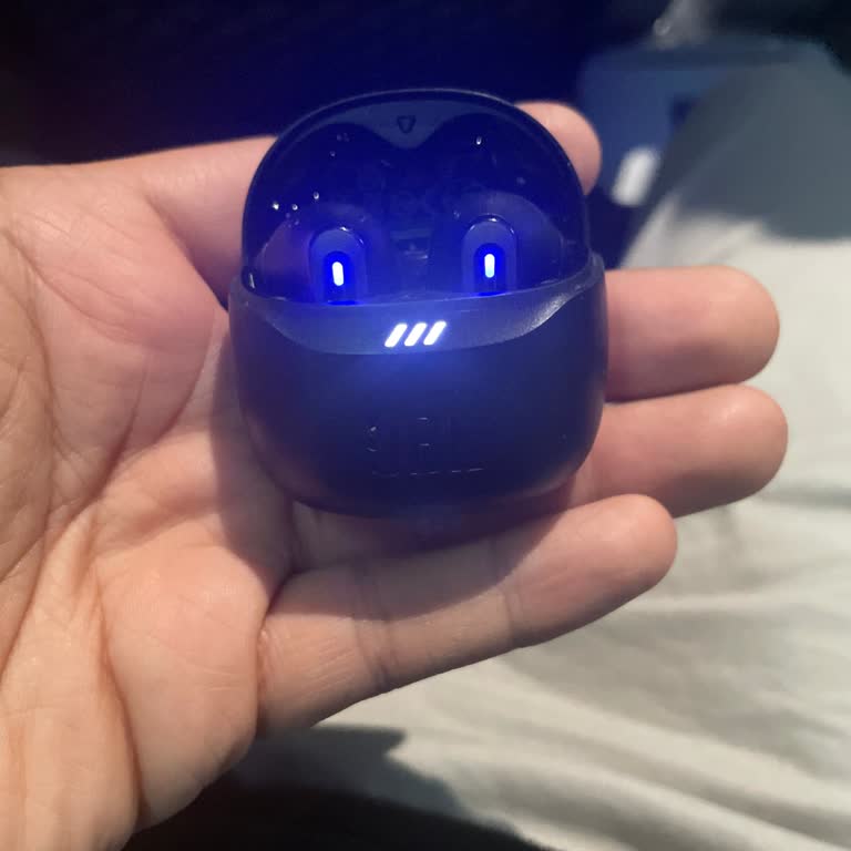 Araç Kullanırken Boğuk Ses Sorunu Yaşadığım JBL Kulaklıkta İade Talebi