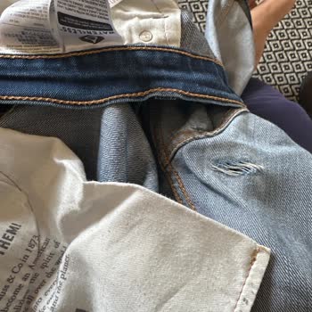 Levis Kot Pantolon 5 Kullanmada Yırtıldı, Boyner'den Değişim Talebi