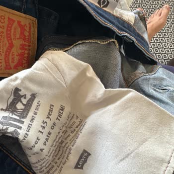 Levis Kot Pantolon 5 Kullanmada Yırtıldı, Boyner'den Değişim Talebi