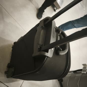 Ajet Bagajımın Taşıma Kolu Kırıldı, Tazminat Talep Ediyorum