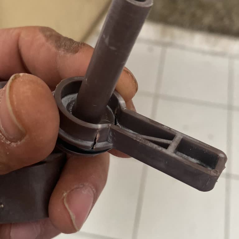 Kırılan Akıllı Mop Parçası İçin Fiş Olmadan Mağazadan Yardım Reddedildi