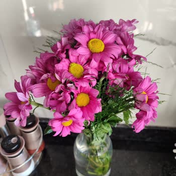 Çiçek Sepeti Buket Görseliyle Uyuşmayan Az Çiçekli Ve Solgun Teslimat