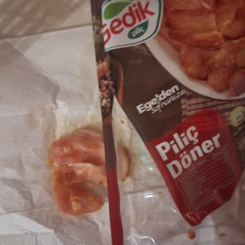 Gedik Piliç Dönerinde Çiğ Tavuk Çıktı Ve Zehirlenme Tehlikesi